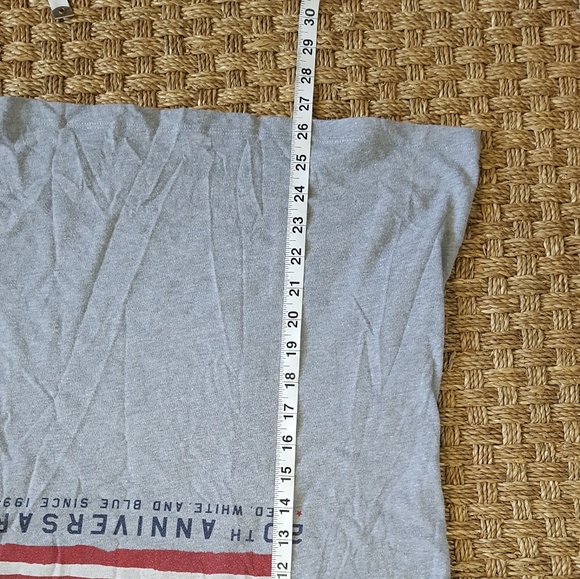 Old Navy 20th anniversary t shirt M - Picture 2 of 5